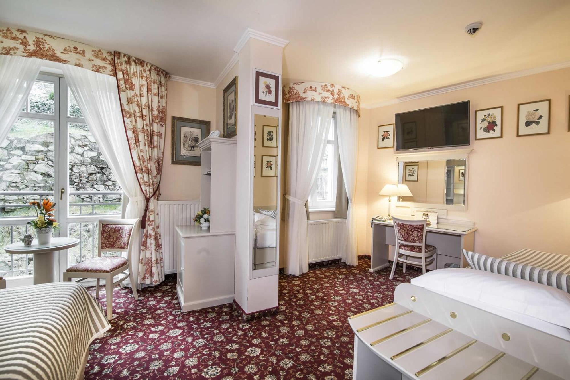 Hotel Karlsbad Grande Madonna Extérieur photo