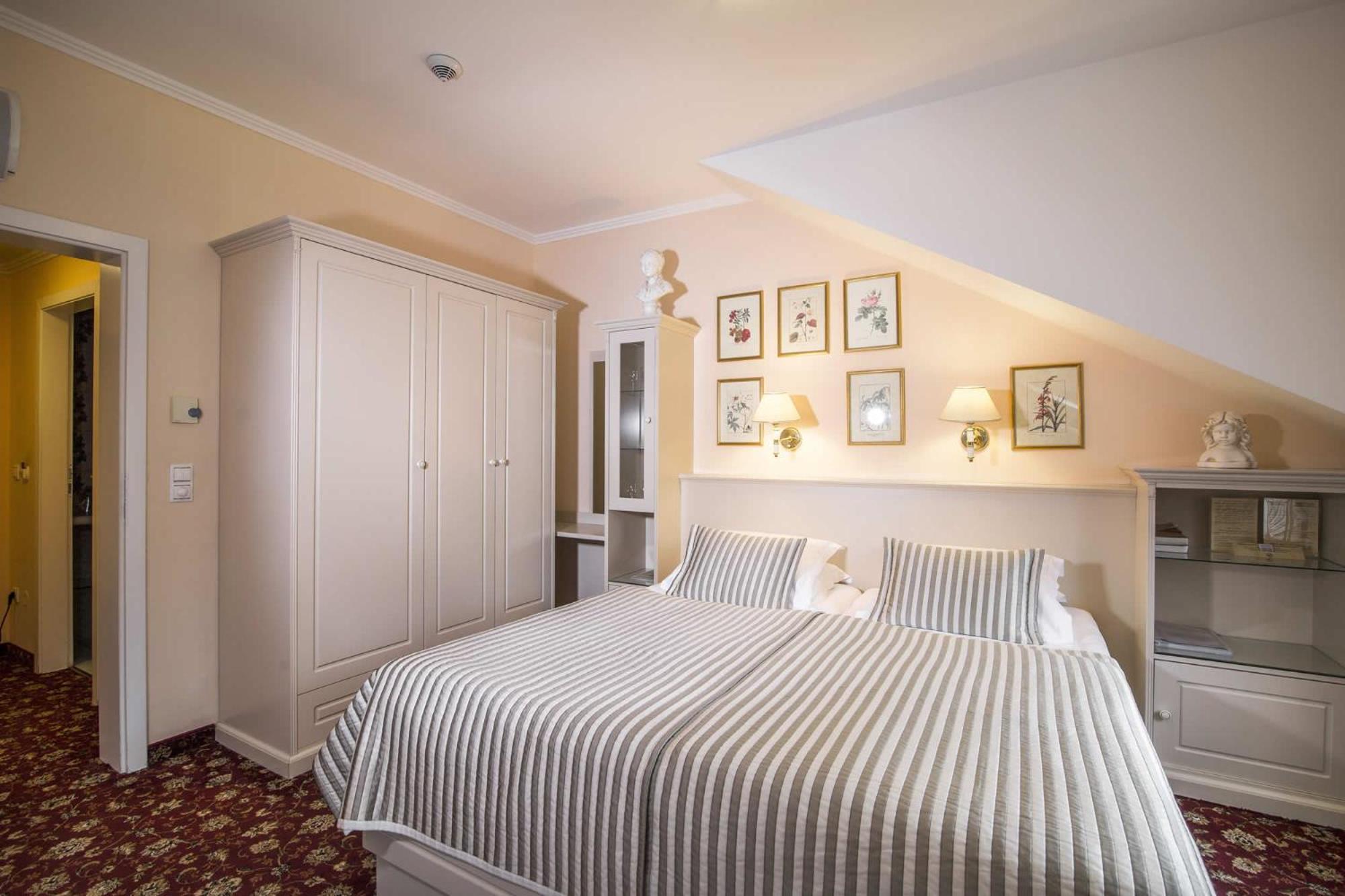 Hotel Karlsbad Grande Madonna Extérieur photo