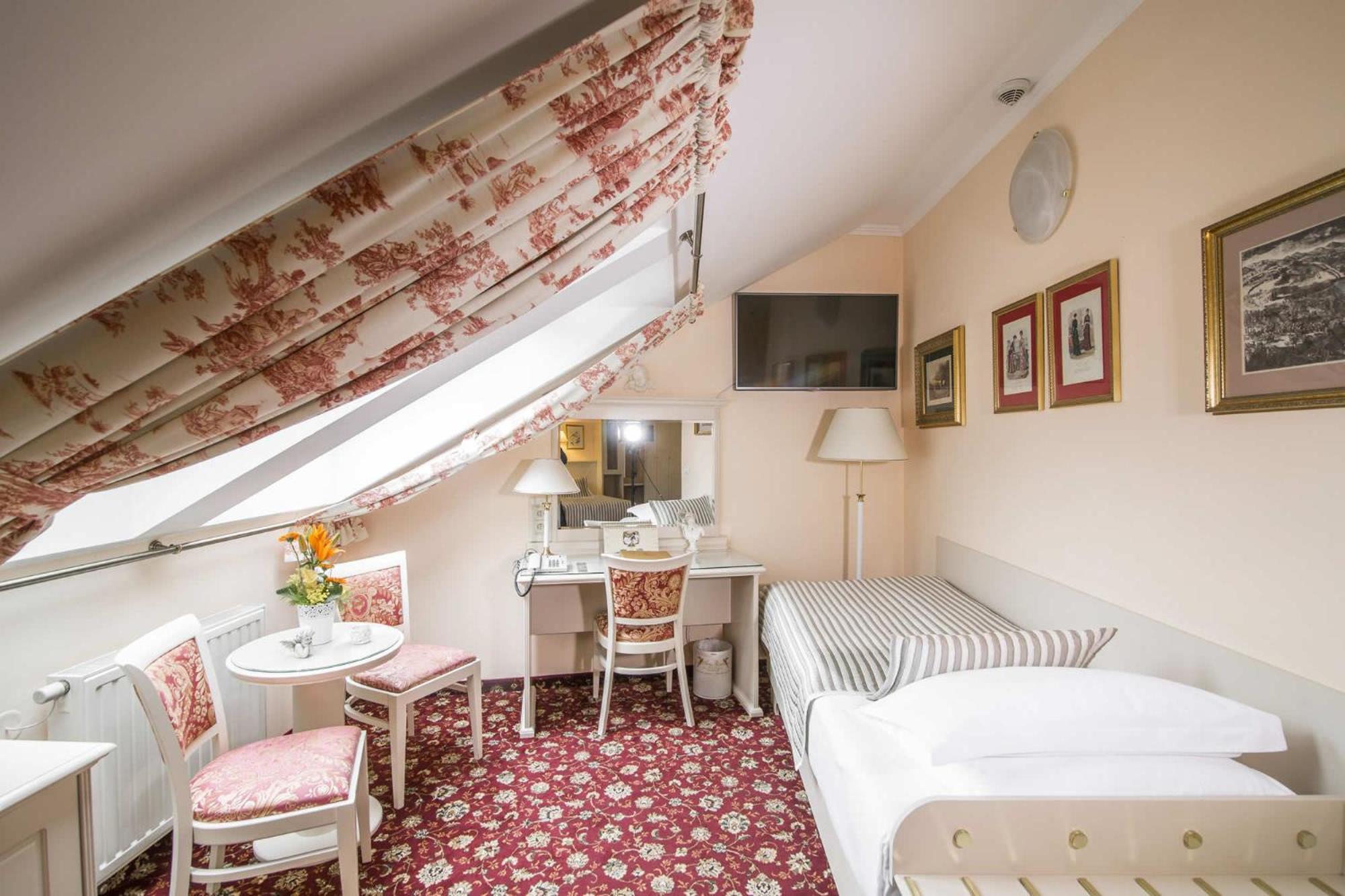 Hotel Karlsbad Grande Madonna Extérieur photo