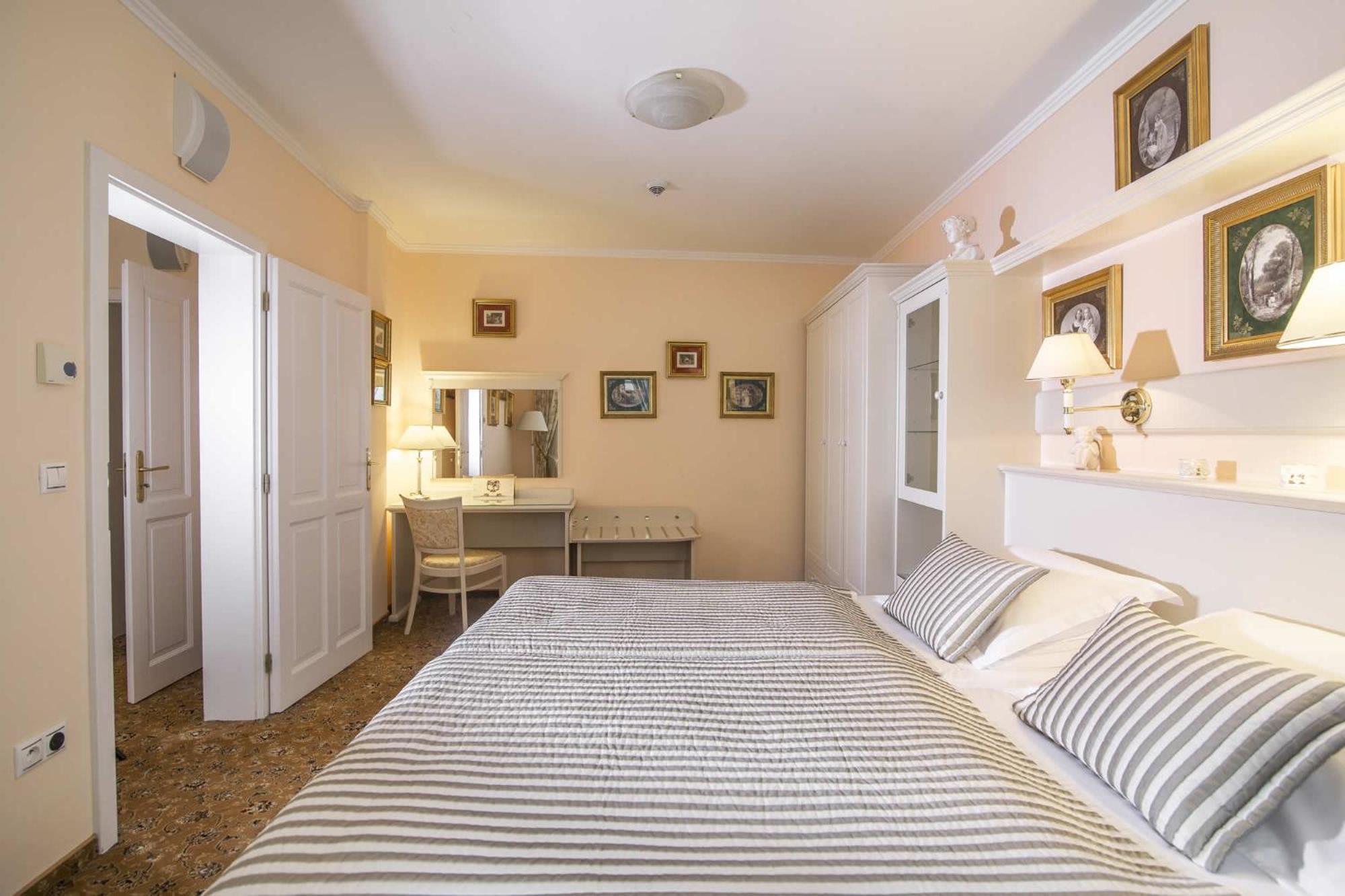 Hotel Karlsbad Grande Madonna Extérieur photo