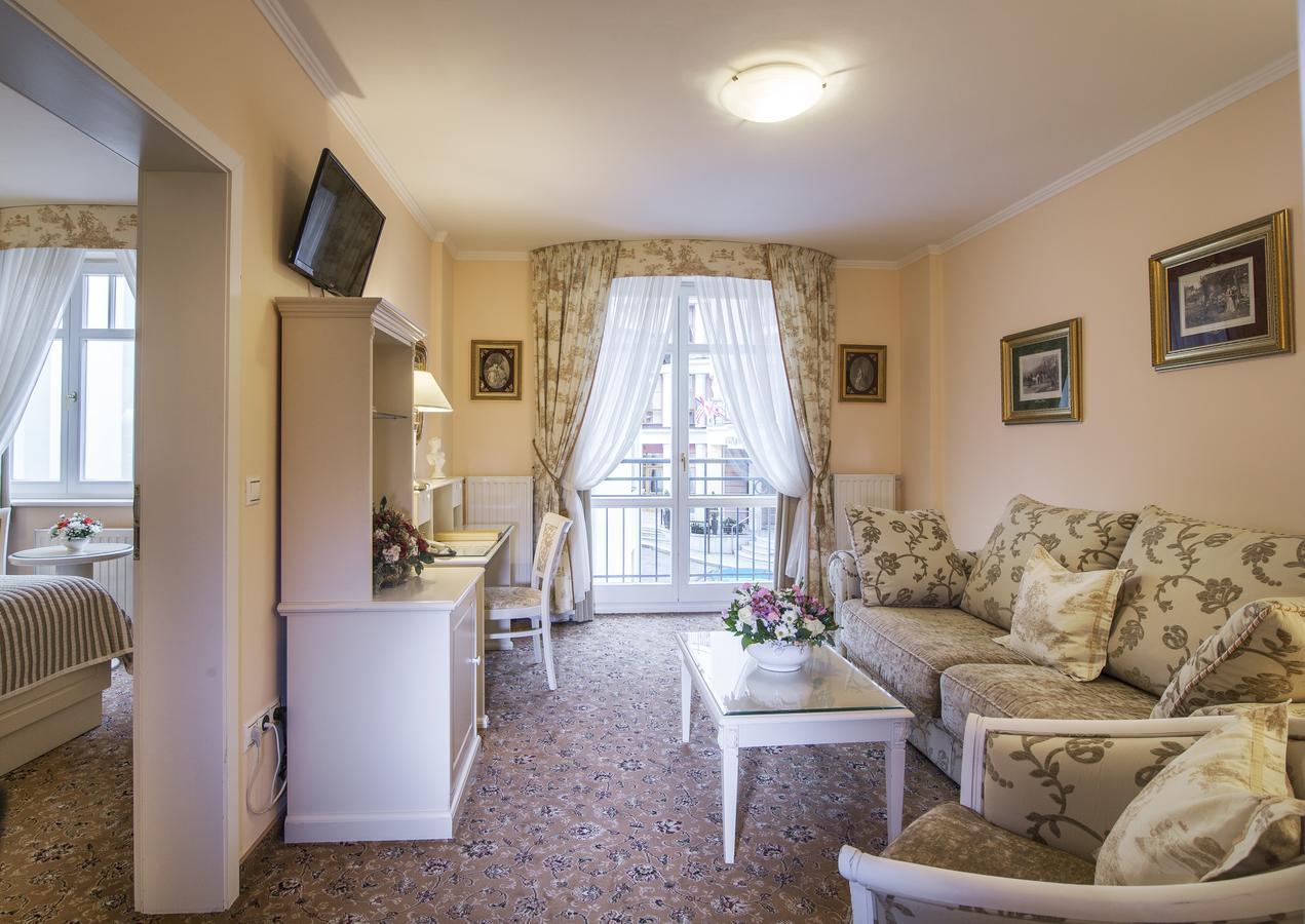 Hotel Karlsbad Grande Madonna Extérieur photo