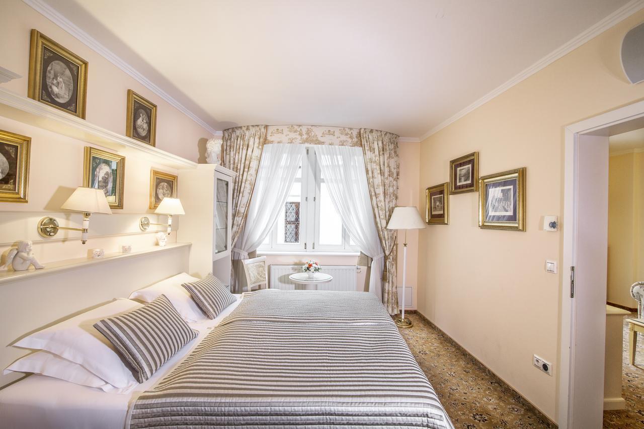 Hotel Karlsbad Grande Madonna Extérieur photo
