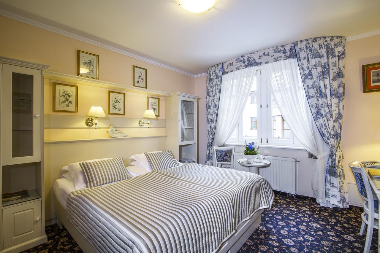 Hotel Karlsbad Grande Madonna Extérieur photo